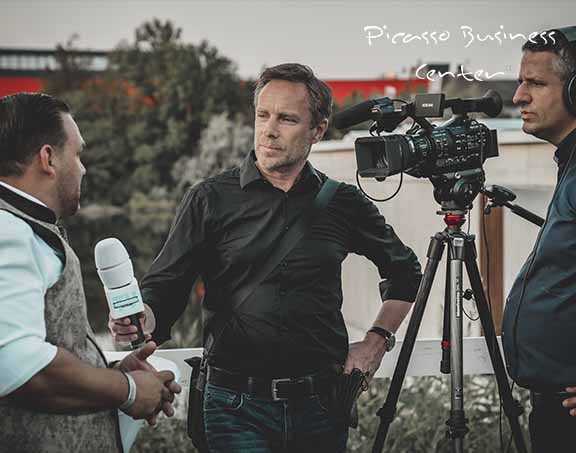 कंपनी साक्षात्कार